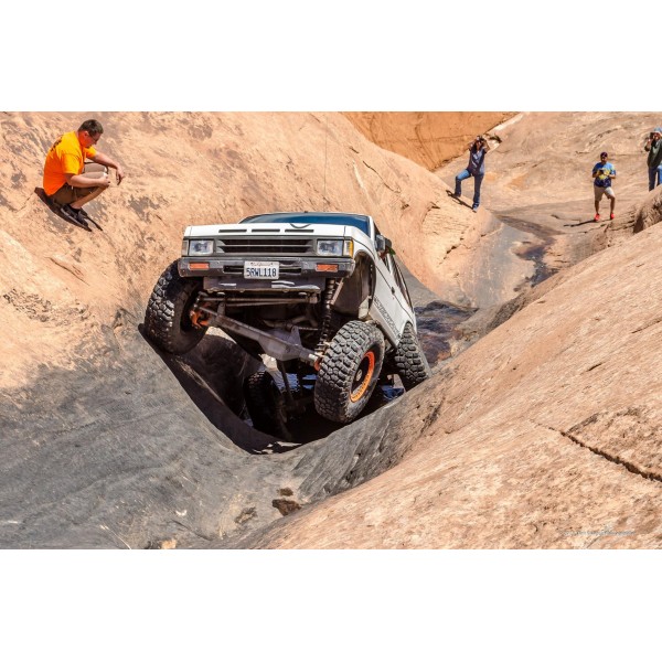 Solid Axle Swap Kit (SAS) by Rugged Rocks, Nissan Pathfinder, 1988